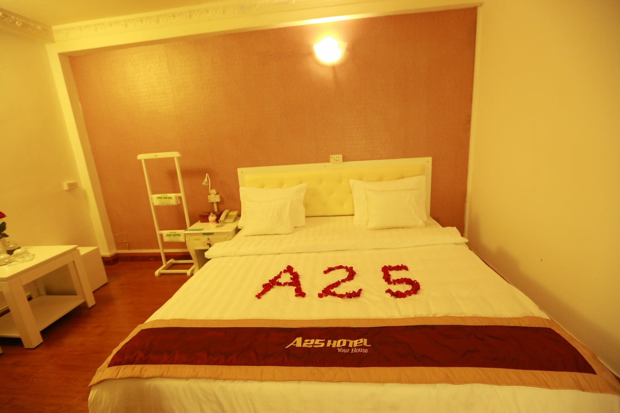 A25 Hotel - 307 Ly Tu Trong Ho Chi Minh City Exterior photo